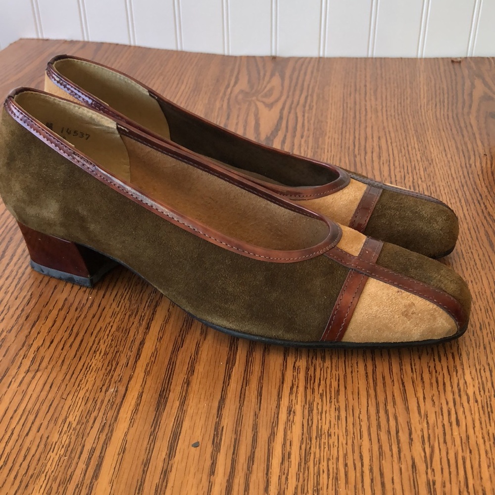 California Magdesians Suede Low Heels